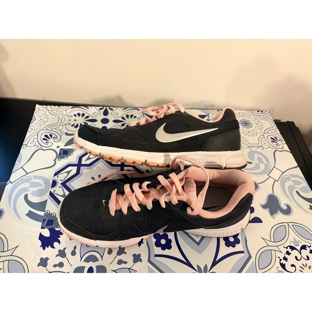 Nike sneakers, black and pink
